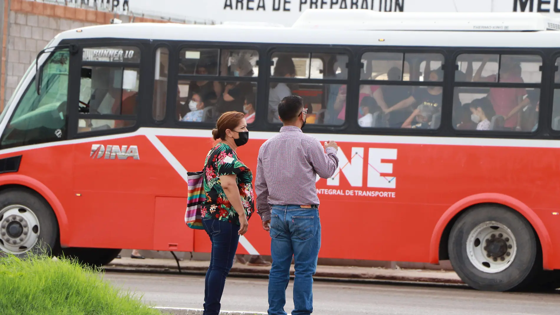 Transporte-público-UNE-camiones 8